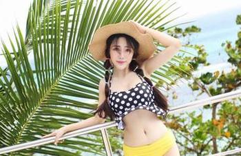 爱蜜社 – 为什么决定用校服？格格污巫的美图难以忘记