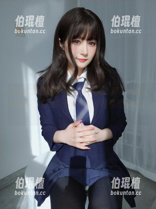 白银81 无圣光版白银81女上司套图,刚刚划过我的心头,猛然觉得每个工作日都值得期待!