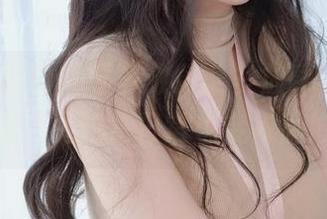 白银81的自撮要多放肆就多放肆，cos一个角色，竟然把日常也变得微妙了。