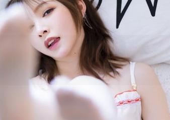 小心！看了白露Bululu的内衣合集，连秋天都要变得热烈
