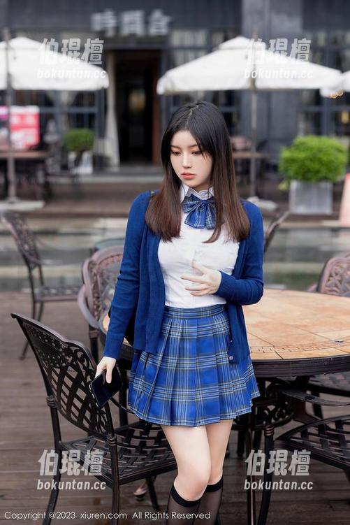 秀人网-sophie余冰 秀人网 - 看到sophie余冰的甜心写真,我就想问,这种表情怎么能这么自然啊!