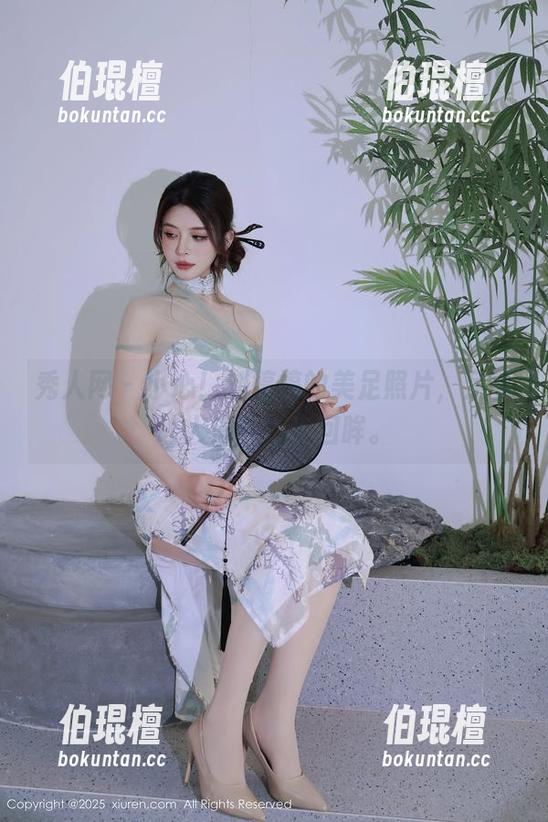 秀人网-刘婷婷 秀人网 - 小心!刘婷婷的美足照片,足以让人停下脚步回眸。