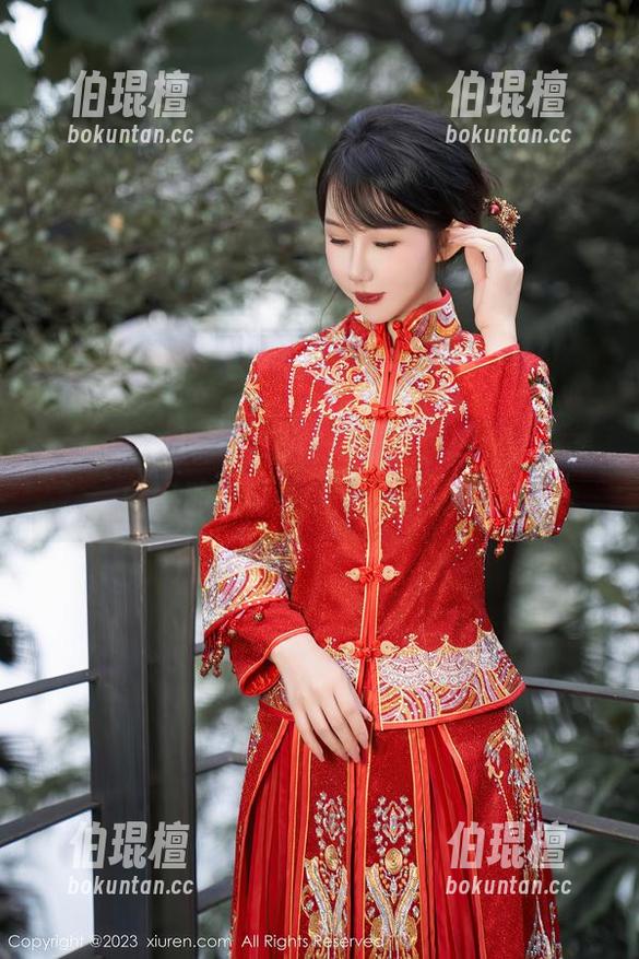 秀人网-小小白思宜 秀人网 - 小小白思宜:高跟鞋写真全集,搭配那不算数的‘小心翼翼’