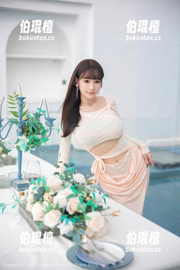 秀人网-小雨baby 秀人网 - 小雨baby的写真融合了点灯光和女神气息,精选得挺独特的。