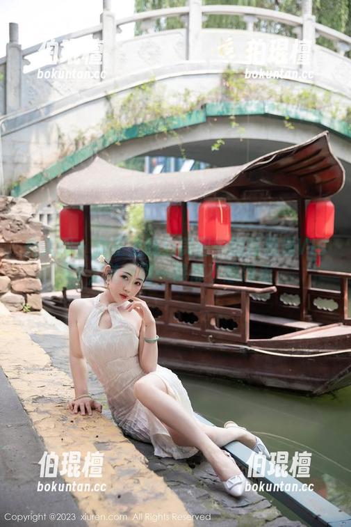 秀人网-陈雅漫VICKY 秀人网 - 女王上线!美图中的陈雅漫VICKY,随便戳一戳都不想滑走。