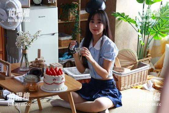 绮梦摄影 - 原创没事给我发的浴室美图，太能打了吧，不愧是她的风格啊！
