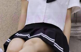 绮梦摄影 – 露露短裙秀，分享一下我的小想法