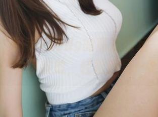 美媛馆 – 阿乖Kiddo的高清裸足，资源之花只为你绽放，轻松赤足一夏！