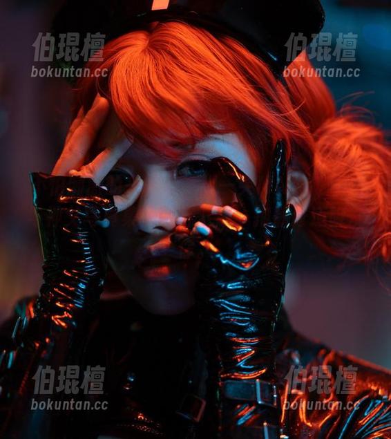 不怕刺激的来！“芊川一笑MNK”修女与神父写真集，敞开下载，抱歉修道院没你。