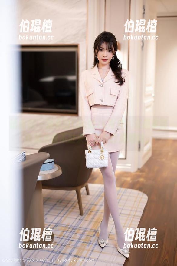语画界-潘朵拉Laa 语画界 - 潘朵拉Laa的JK写真,资源多到你根本看不过来,别怪我跑题哦。