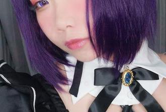这组贞子蜜桃的新美图居然让爱宕和高雄的制服如此鲜活，不得不感叹这资源的独特。