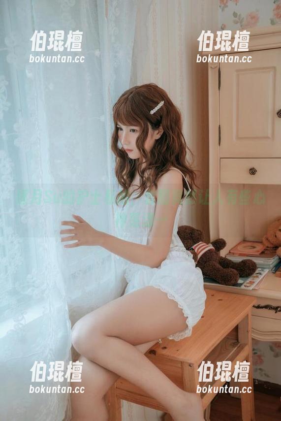 逐月Su 逐月Su的护士私拍,套图竟然让人有些心神荡漾…