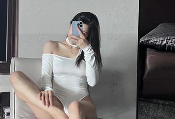 微密圈 – 金希儿泳装作品集，原来不只是展示，还有种说不出的期待。