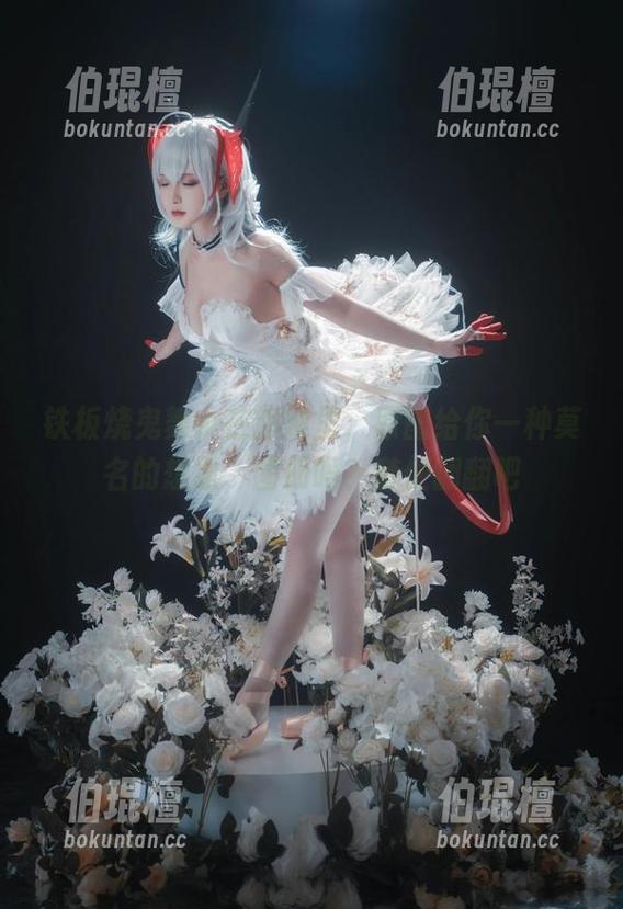 铁板烧鬼舞w 铁板烧鬼舞w在旗袍里,原图给你一种莫名的想象,图册吗?随便翻翻吧