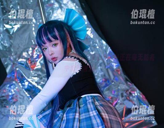 阿寨寨 阿寨寨的私人写真突破天际,EVELYNN正在毫无防备中掀起波澜。