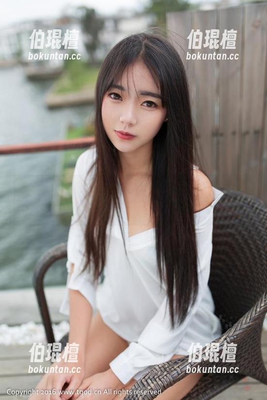 青豆客-莫晓茜sunny 青豆客 - 莫晓茜sunny的浴室奇观:在线冲凉图片秀